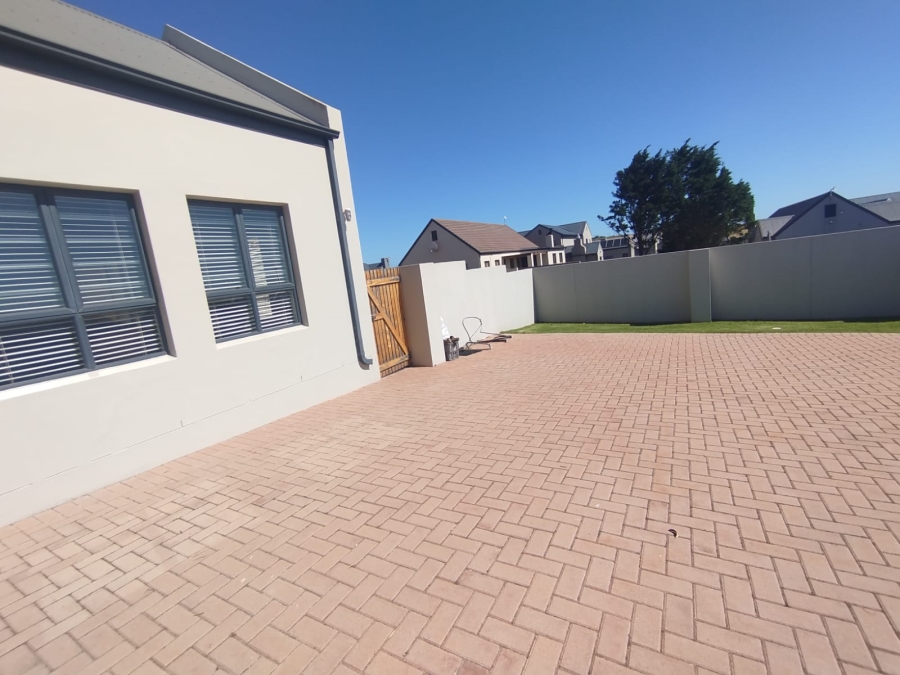 3 Bedroom Property for Sale in Bayview Western Cape
